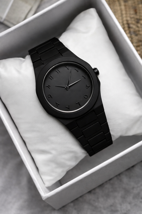 black arabic aura watch